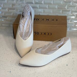 Women's Cream Pointed Toe Comfort Flats